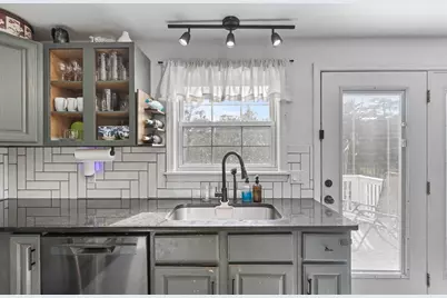 41 Willow Ln, Southbridge, MA 01550 - Photo 9