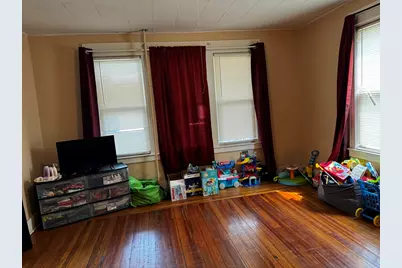 99 Wilmont St, Springfield, MA 01108 - Photo 7