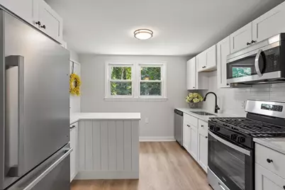 15 Genetti Street #15, Bedford, MA 01730 - Photo 5