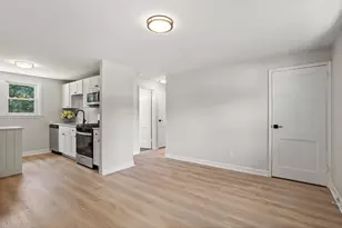 15 Genetti St, Bedford, MA 01730 - Photo 9