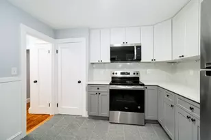 22 Weston, Braintree, MA 02184 - Photo 3