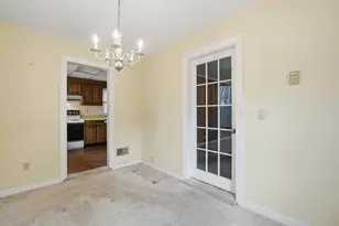 1199 Franklin Rd, Fitchburg, MA 01420 - Photo 11