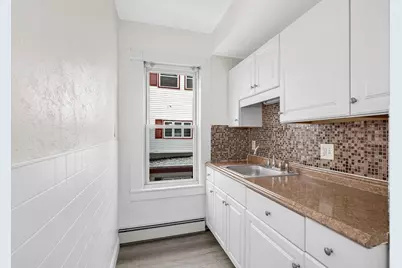 220 Concord Street #2, Lowell, MA 01852 - Photo 7