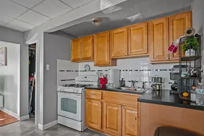 30 Brow St, Fall River, MA 02721 - Photo 5