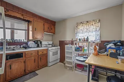 105 Park St, Fall River, MA 02721 - Photo 3