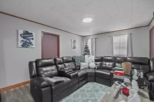 111 Park St, Fall River, MA 02721 - Photo 11