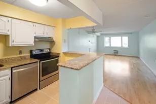 4975 Washington St, Boston, MA 02132 - Photo 7
