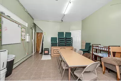 233 Daniels St, Fitchburg, MA 01420 - Photo 9