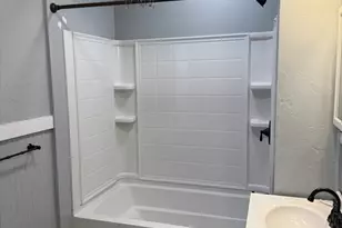 8 Beckman St, Worcester, MA 01607 - Photo 7