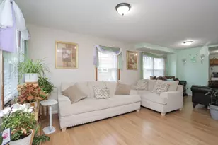 70-72 Manhattan St, Springfield, MA 01109 - Photo 5