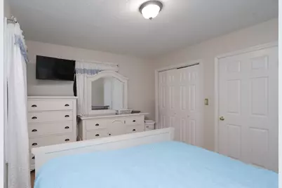 70-72 Manhattan St, Springfield, MA 01109 - Photo 15