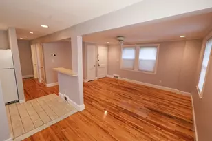 33 Paragon Rd, Boston, MA 02132 - Photo 9