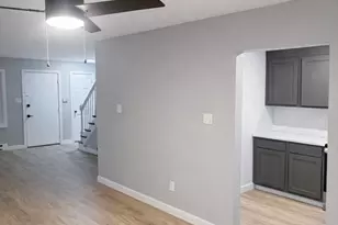 116 Breckwood Cir, Springfield, MA 01119 - Photo 5