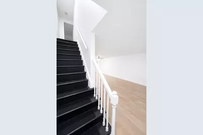 116 Breckwood Cir #0, Springfield, MA 01119 - Photo 9