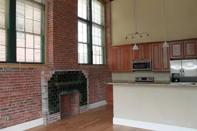 64 Beacon  Street #B-206, Worcester, MA 01608 - Photo 9