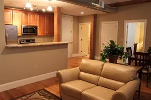 64 Beacon St, Worcester, MA 01608 - Photo 5