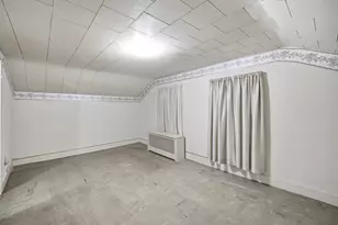 35 Dublin St, Chicopee, MA 01013 - Photo 23