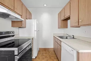 1 Cypress Rd, Boston, MA 02135 - Photo 5