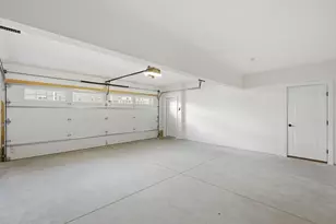 7 Elise Ave, Londonderry, NH 03053 - Photo 33