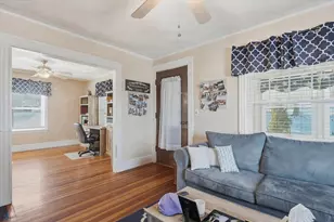 36 King St, Groveland, MA 01834 - Photo 11