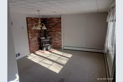 13 Blanchard Ave, Uxbridge, MA 01569 - Photo 5