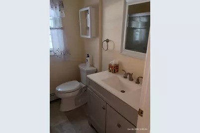 13 Blanchard Ave, Uxbridge, MA 01569 - Photo 11