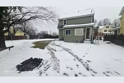 20 Ottawa St, Agawam, MA 01001 - Photo 3