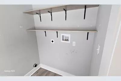 20 Ottawa St, Agawam, MA 01001 - Photo 25