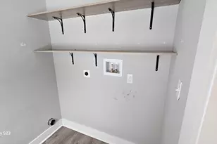 20 Ottawa St, Agawam, MA 01001 - Photo 25