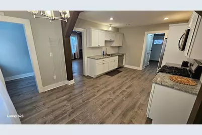 20 Ottawa St, Agawam, MA 01001 - Photo 7