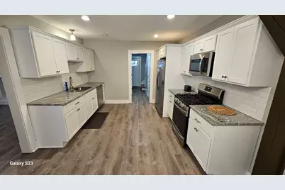 20 Ottawa St, Agawam, MA 01001 - Photo 3