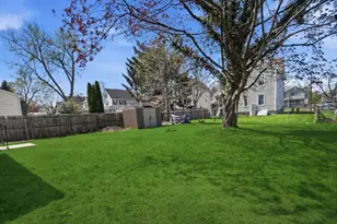 20 Ottawa St, Agawam, MA 01001 - Photo 9