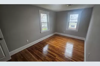 20 Ottawa St, Agawam, MA 01001 - Photo 13