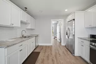 20 Ottawa St, Agawam, MA 01001 - Photo 23