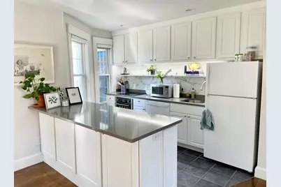 11 W Elm Ave #1, Quincy, MA 02170 - Photo 3