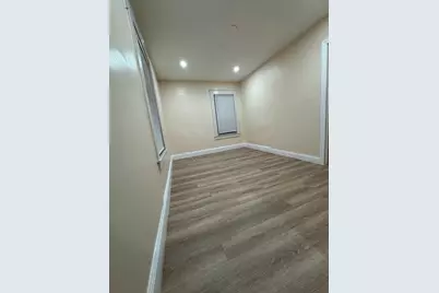 107 1/2 Main St #2, Woburn, MA 01801 - Photo 5