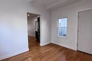 29 Catherine St, Boston, MA 02131 - Photo 13