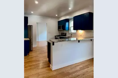 29 Catherine St #1, Boston, MA 02131 - Photo 3