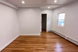 29 Catherine St, Boston, MA 02131 - Photo 17