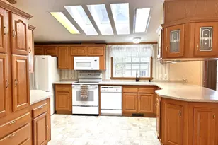 78 Earl Dr, Athol, MA 01331 - Photo 3