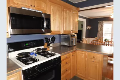 160 1/2 East St, Methuen, MA 01844 - Photo 9
