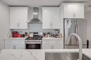 45 L St, Boston, MA 02127 - Photo 11