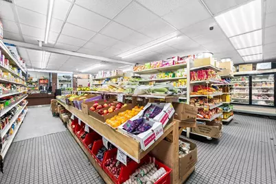 64 Green St, Worcester, MA 01604 - Photo 9