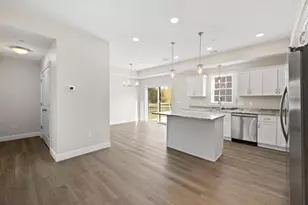 27 Johnson St, Taunton, MA 02780 - Photo 9