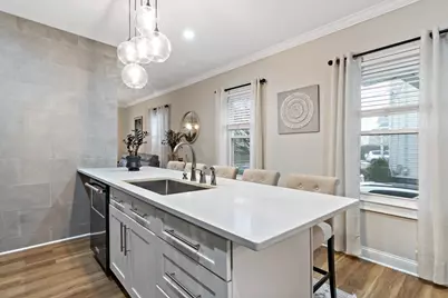 24 Potter St, Dartmouth, MA 02748 - Photo 9