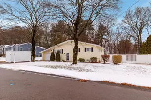 33 Gorwin Dr, Medway, MA 02053 - Photo 3