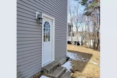 3 Hunnewell St, Melrose, MA 02176 - Photo 5