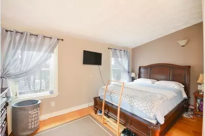 3 Hunnewell St, Melrose, MA 02176 - Photo 13