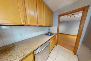 306 Savin Hill Ave, Boston, MA 02125 - Photo 3