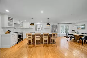 17 Wakefield St, Reading, MA 01867 - Photo 7